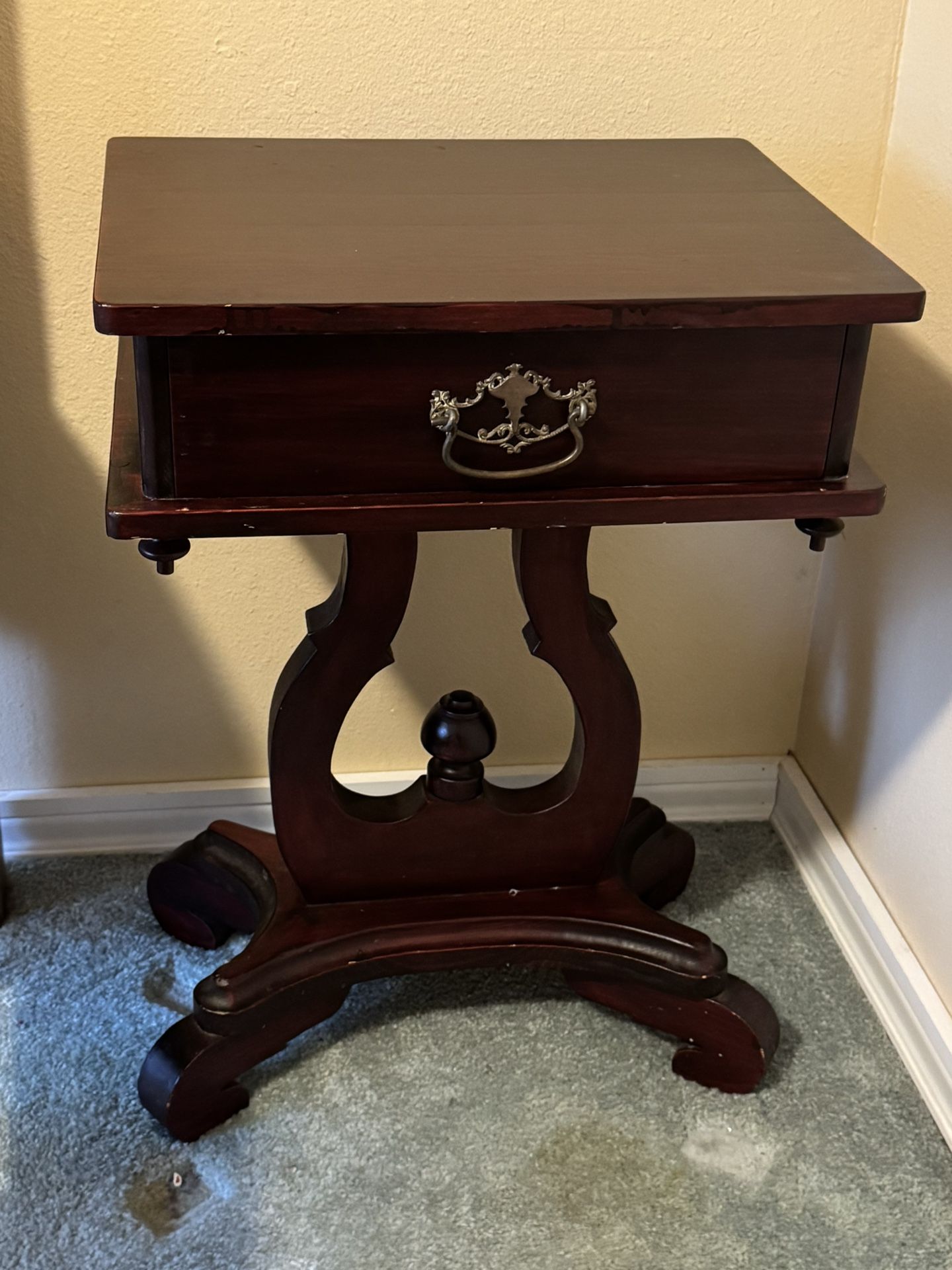 Victorian Style Side Table(1); Dovetail