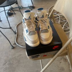 Jordan 4 Retro Military Blue 