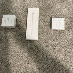Earpods, Lightning adapter, and Ipad pencil 
