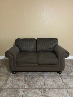 Couch / love seat