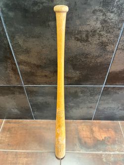 Vintage Roberto Clemente model baseball bat