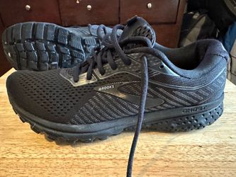 Brooks Ghost 12 Men's Black Low Top Lace-Up Athletic Running Sneakers