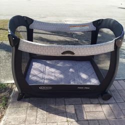 Marca Graco, Color Negro Con Gris