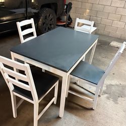 White & Gray Dining Table w/ 4 Chairs 46 1/2 x 29 1/4 x 29