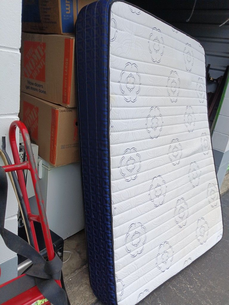 King Size Mattress And Box spring