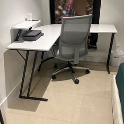 Desk & Chair Combo