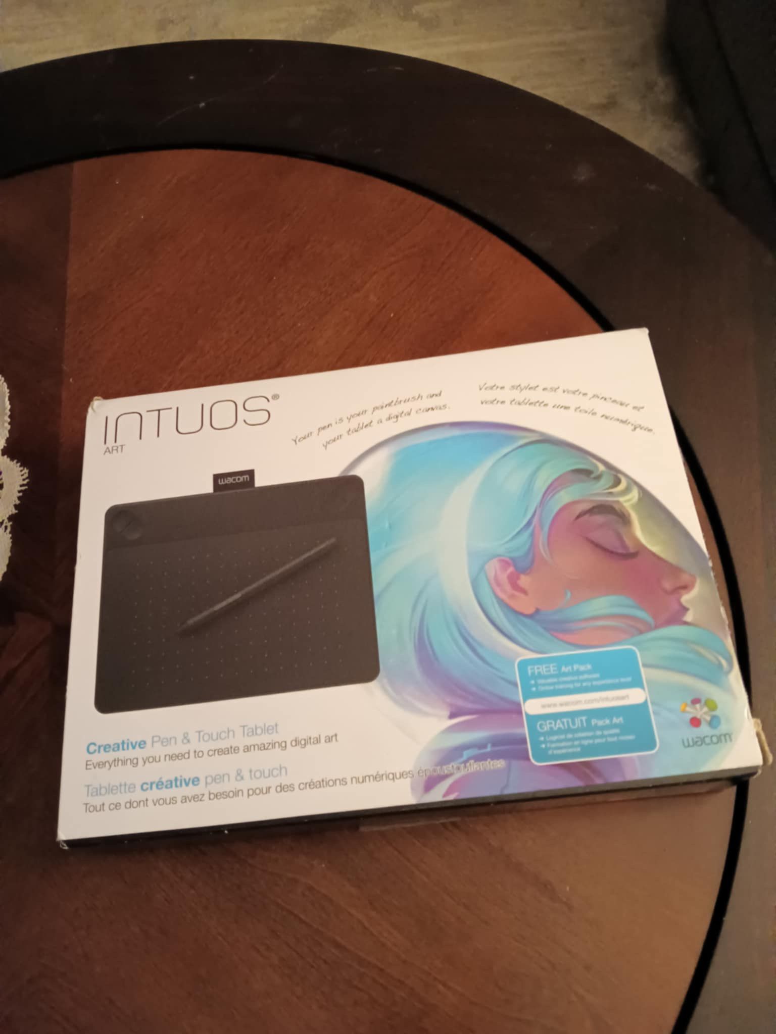 Wacom Intuos ART PEN & TOUCH TABLET CTH-490