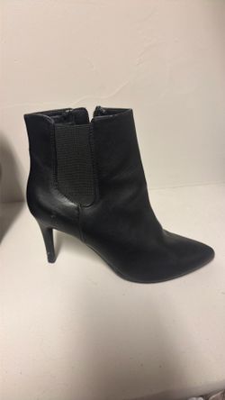 Black heel booties