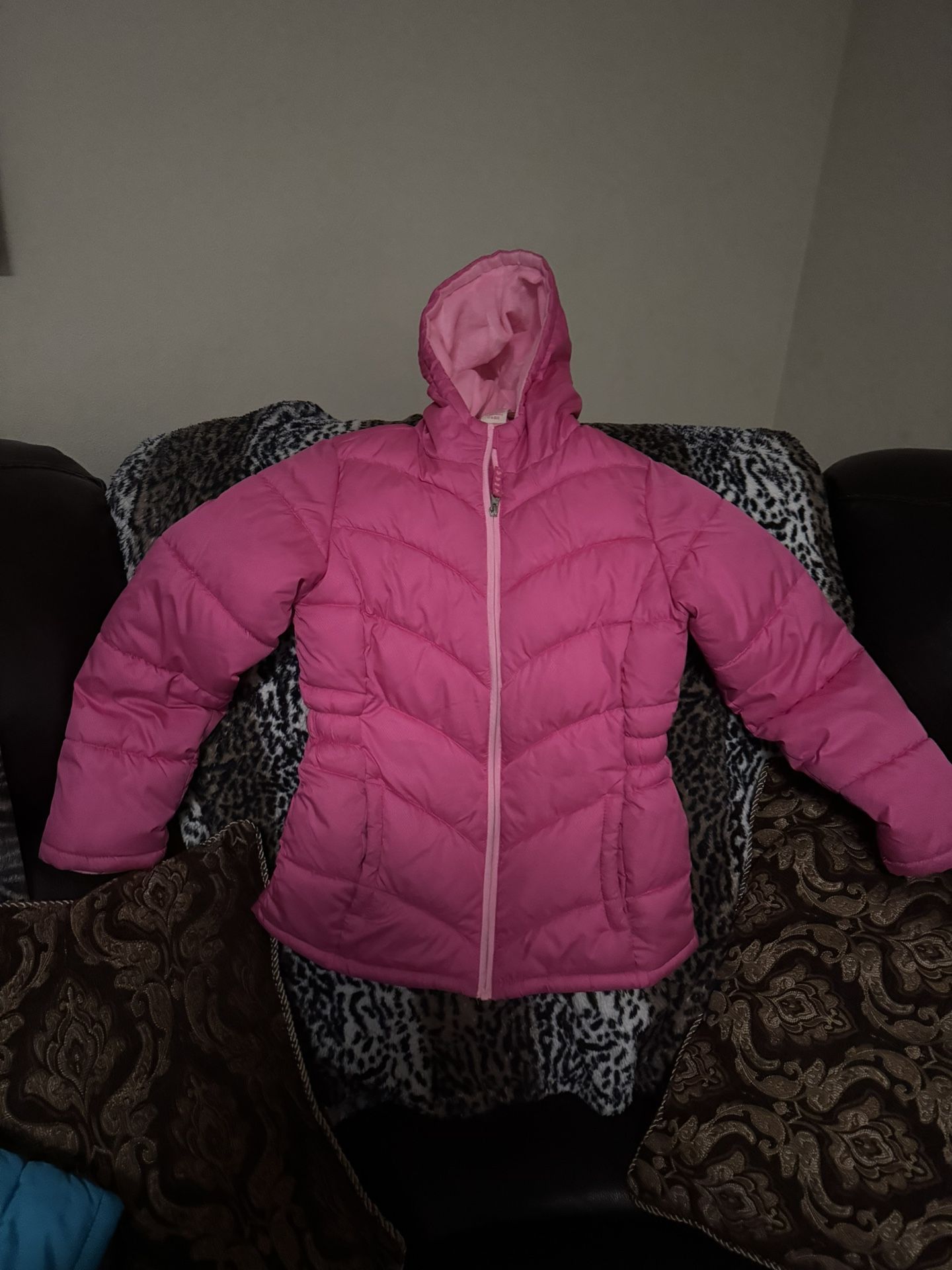 Kids Puffer Jackets Pink size L 10/12 Blue size S 6/7 $5 Each