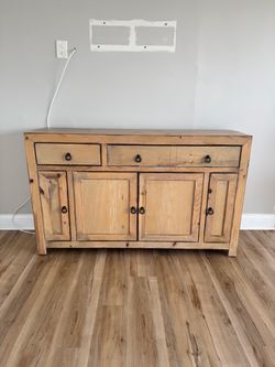 Wood sideboard / buffet cabinet / entertainment console