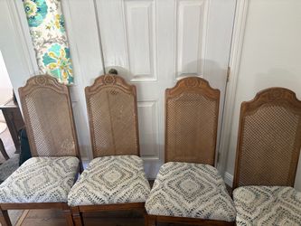 4 Dining Room Chairs