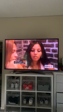 60” Samsung TV