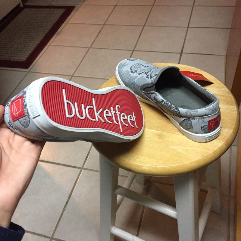 size 8.5 Bucketfeet Grey Charcoal slip-on shoes Women’s