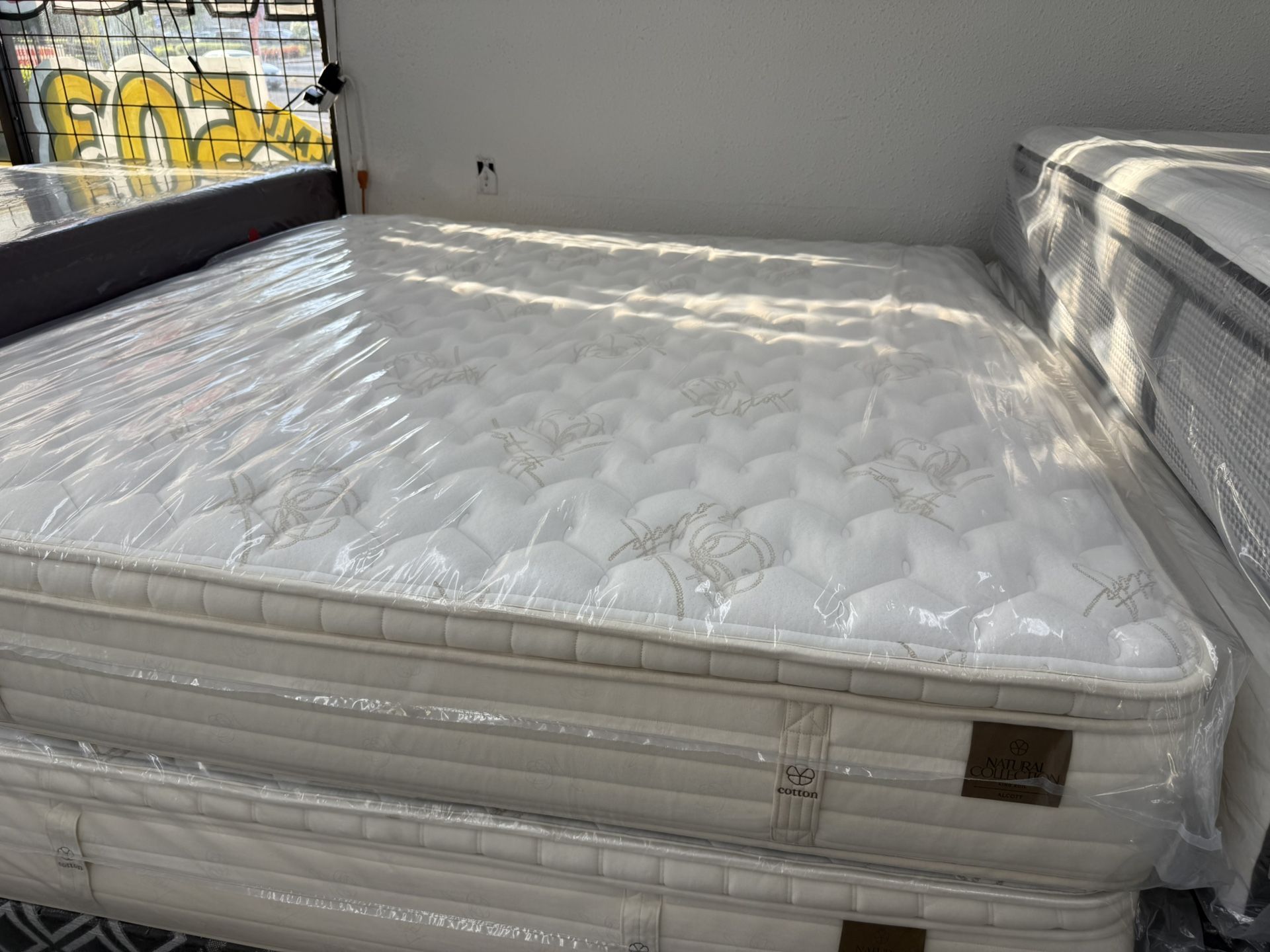 KING SIZE KING KOIL NATURAL COLLECTION MATTRESS & BOX SPRINGS BED SET