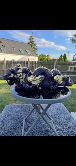 The purple dragon statue