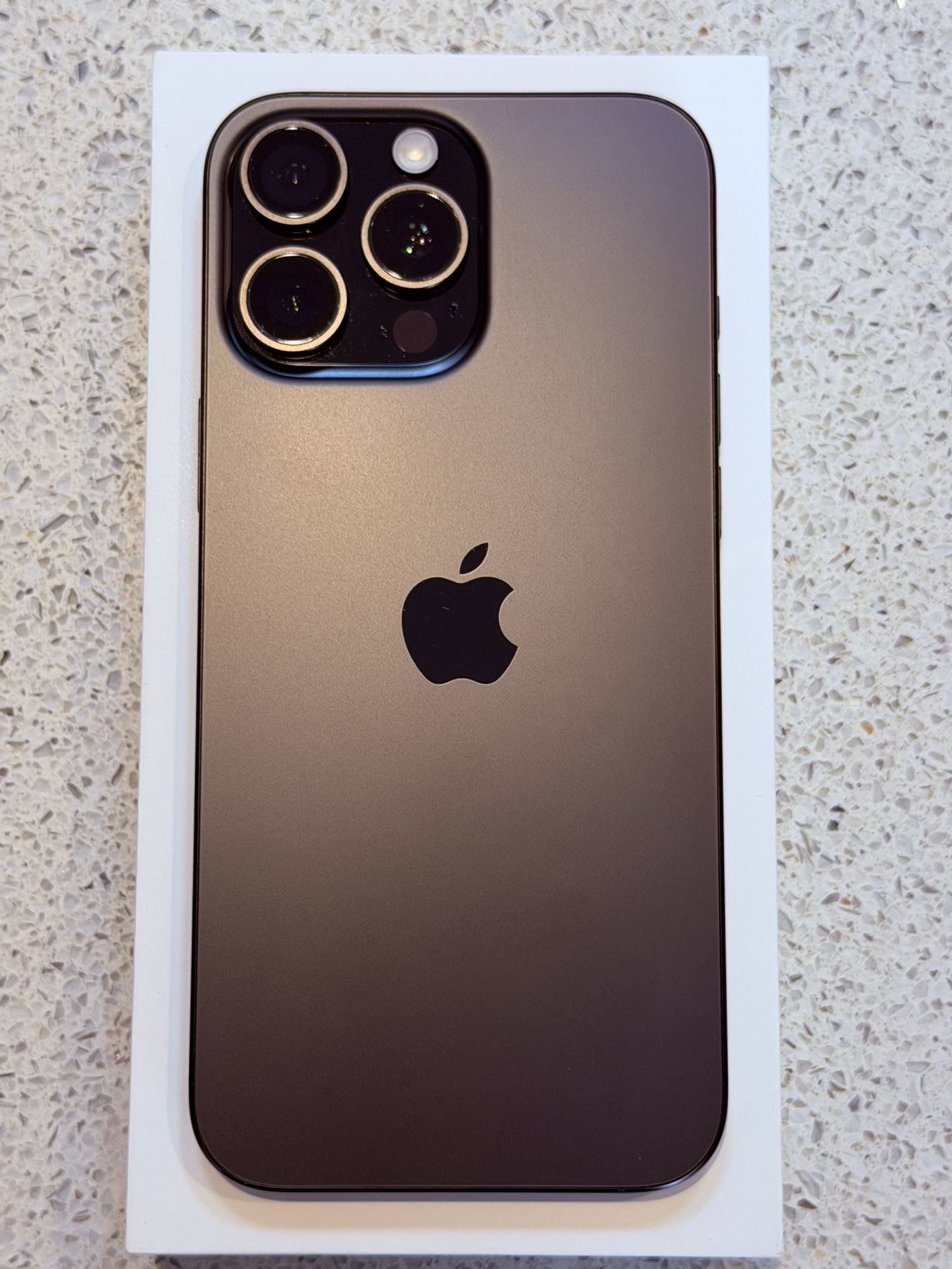 iPhone 16 Pro Max Black Titanium 256GB