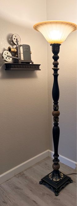 Floor lamp