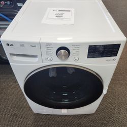 4.5 cu. ft. Ultra Large Capacity Smart wi-fi Enabled Front Load Washer with TurboWash 360 and Built-ln Intelligence