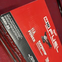 Milwaukee M18 Fuel Grinder 