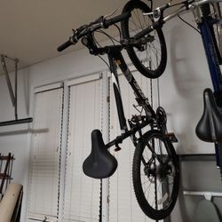 NRS1 Giant Mountain Bike