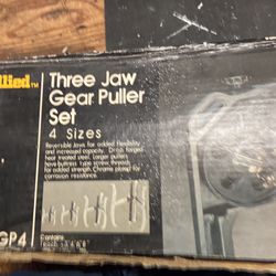 Three Jaw gear puller four sets
