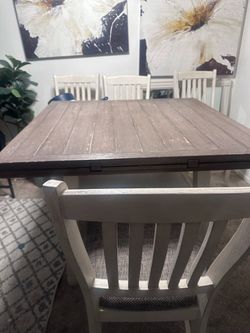 Table with 5 chairs