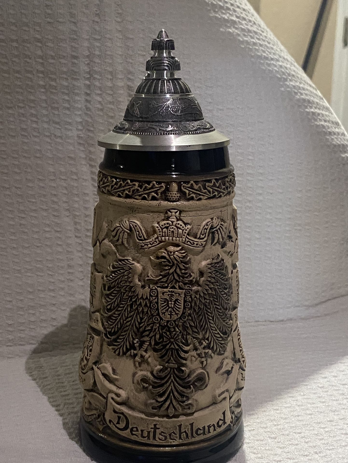 DEUTSCHLAND EAGLE &MEDALLION MUG ZOLLER