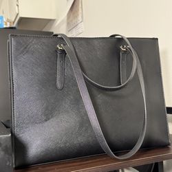 Black Spacious Tote Bag