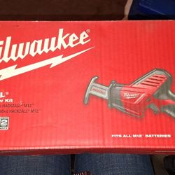 Milwaukee Hackzall M12 Recip Saw Kit