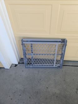 Gate