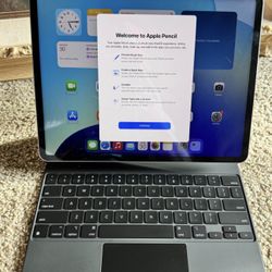 iPad Pro 12.9" 6th Gen 512GB Cellular Bundle