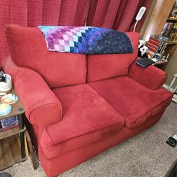 Red/Maroon Love Seat