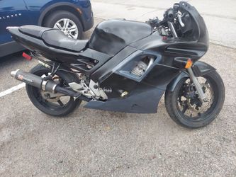 CBR600F2 open to offers pls read bow