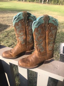 Woman’s Justin western boots New Size 6.5