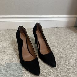Women black heels 