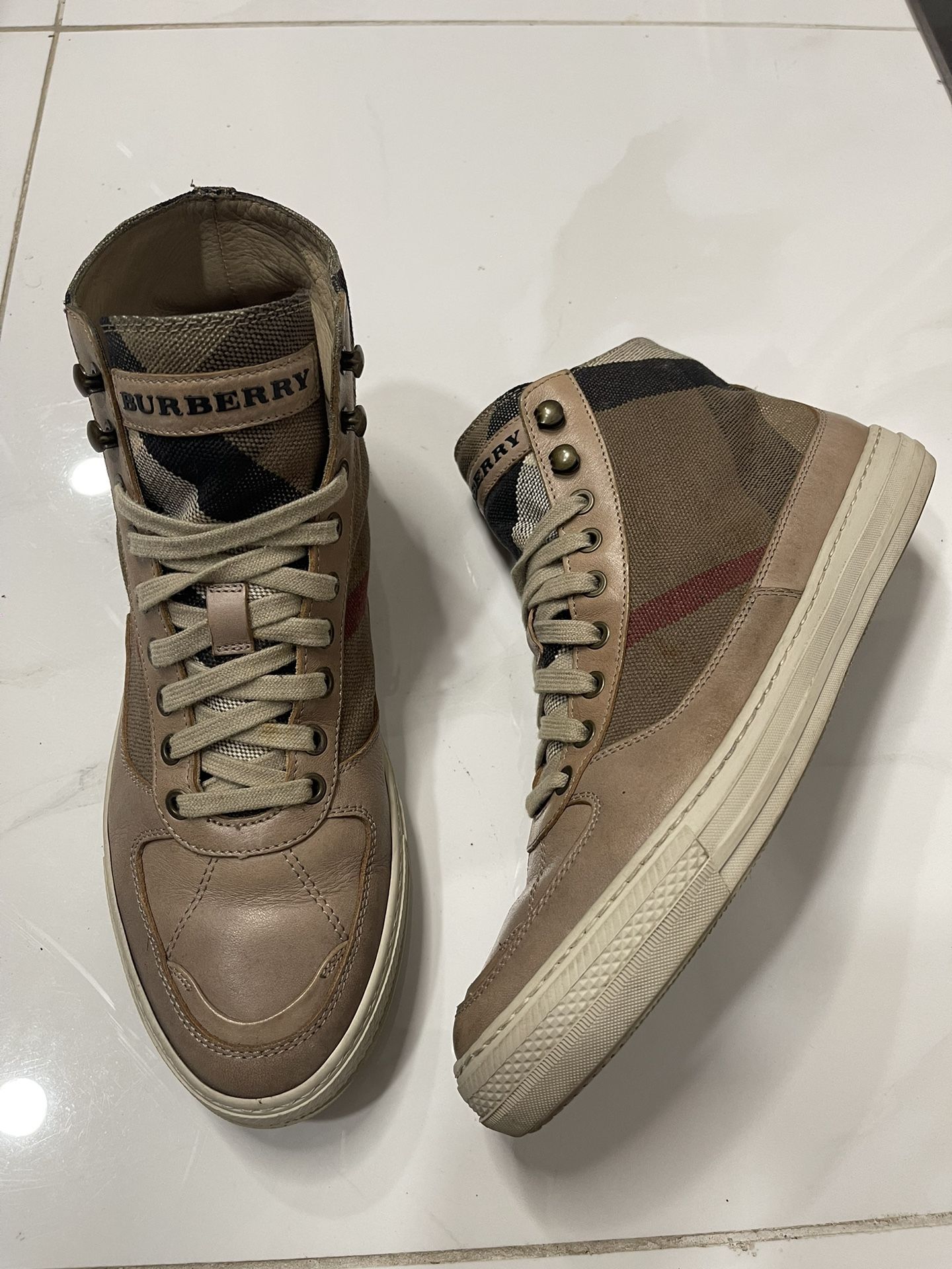 BURBERRY Men’s High Top Sneakers Size 43