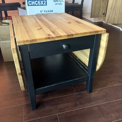 Extendable coffee table 