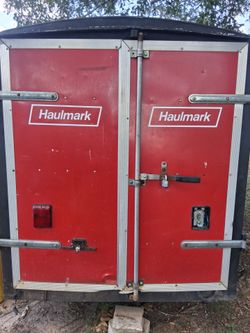 Enclosed trailer