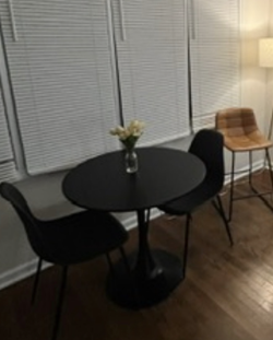30" round table - pickup 8/31, 10:30am to 1:00pm
