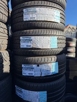 New Ironman 235/40R18 All Season Tires