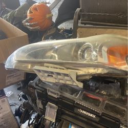 2014 Altima Driver side Headlight