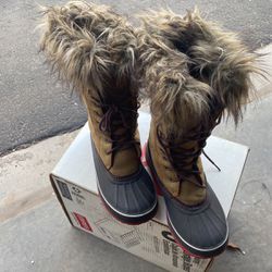 Water Proof Womens Winter Boots Sz 8- 10