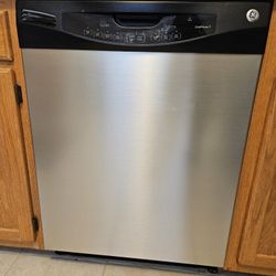 GE Stainless Steel Dishwasher – Works Great