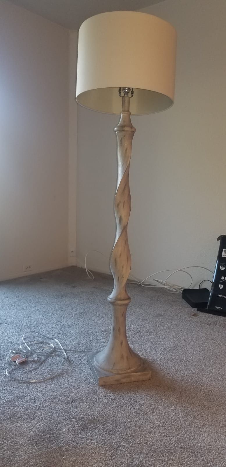 Floor lamp
