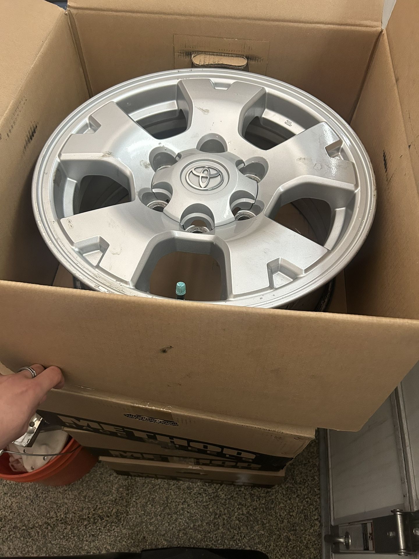 Toyota Tacoma 16” factory set 