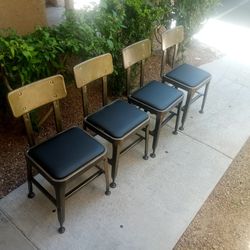 4 Mental Leather Crome Chairs 