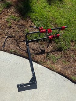 Hitch-Mounted 3-Bike Rack –