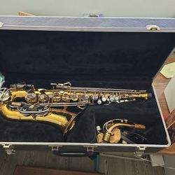 Bundy II Alto Saxophone, Great Condition!