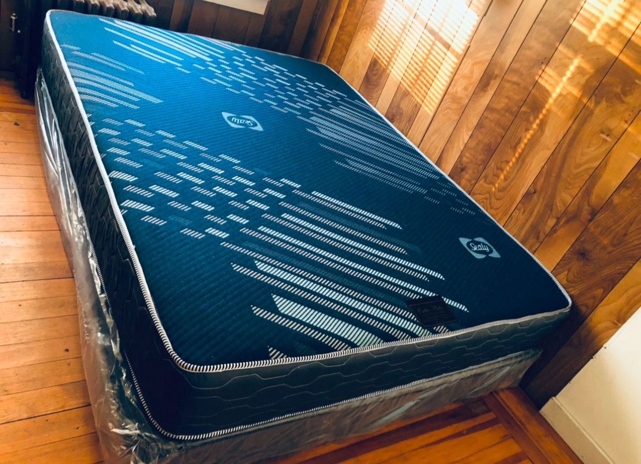 Queen Size 10”New Delivery 🚚 Available