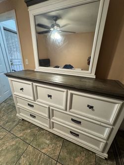 Dresser